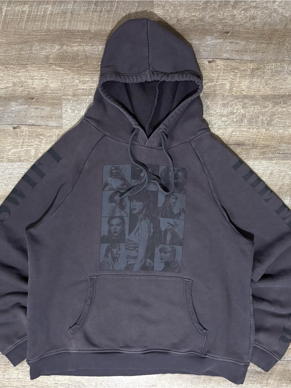 Taylor Swift Eras Tour Dates Pullover Hoodie Sweatshirt Size XL Black Grey FADED